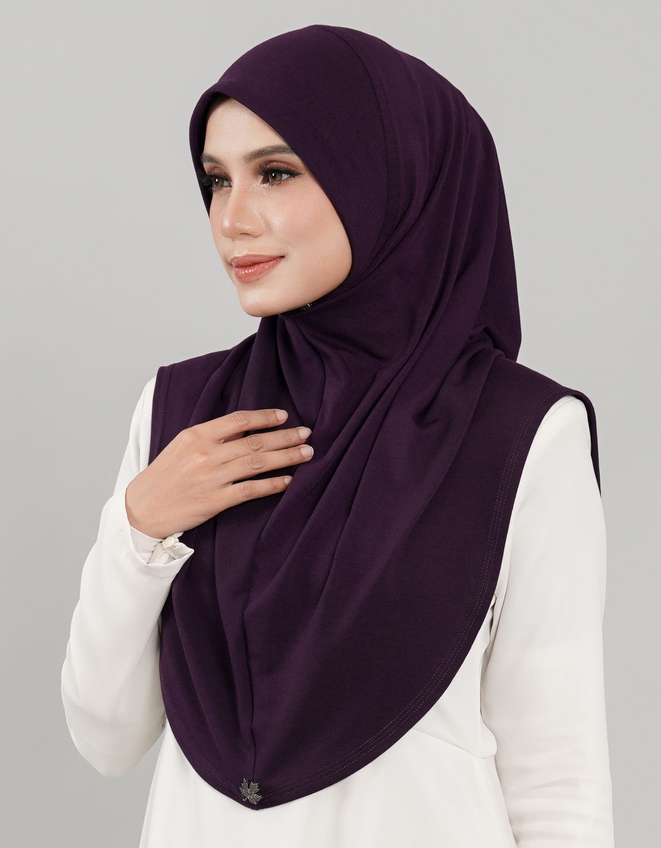 Express Hijab Damia Plain - 01 Eggplant