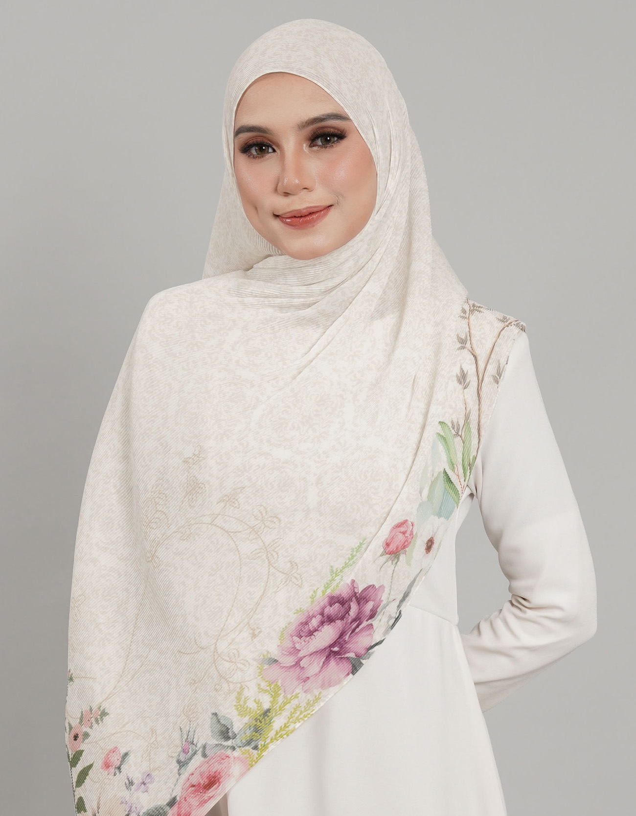 Saloma Pleated Shawl - 01 Akio