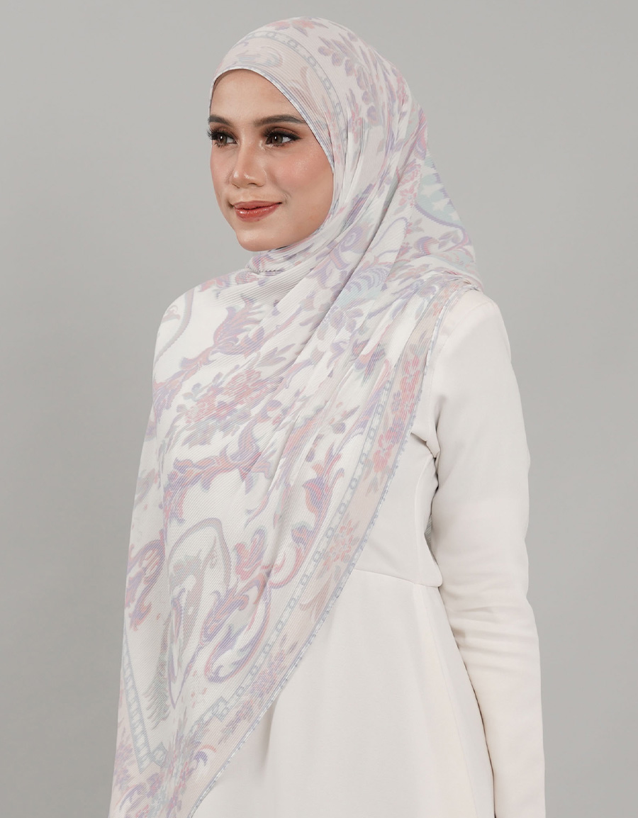 Saloma Pleated Shawl - 03 Chizue