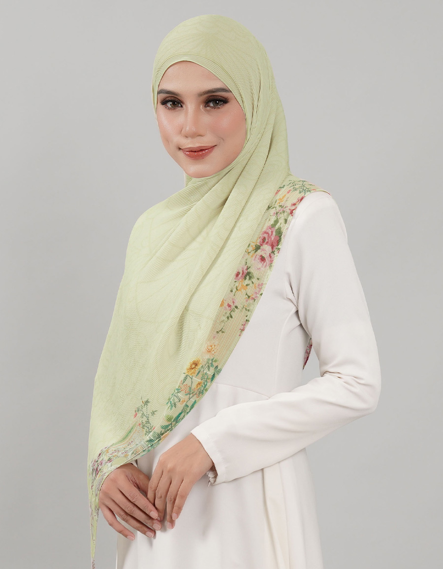 Saloma Pleated Shawl - 09 Inari