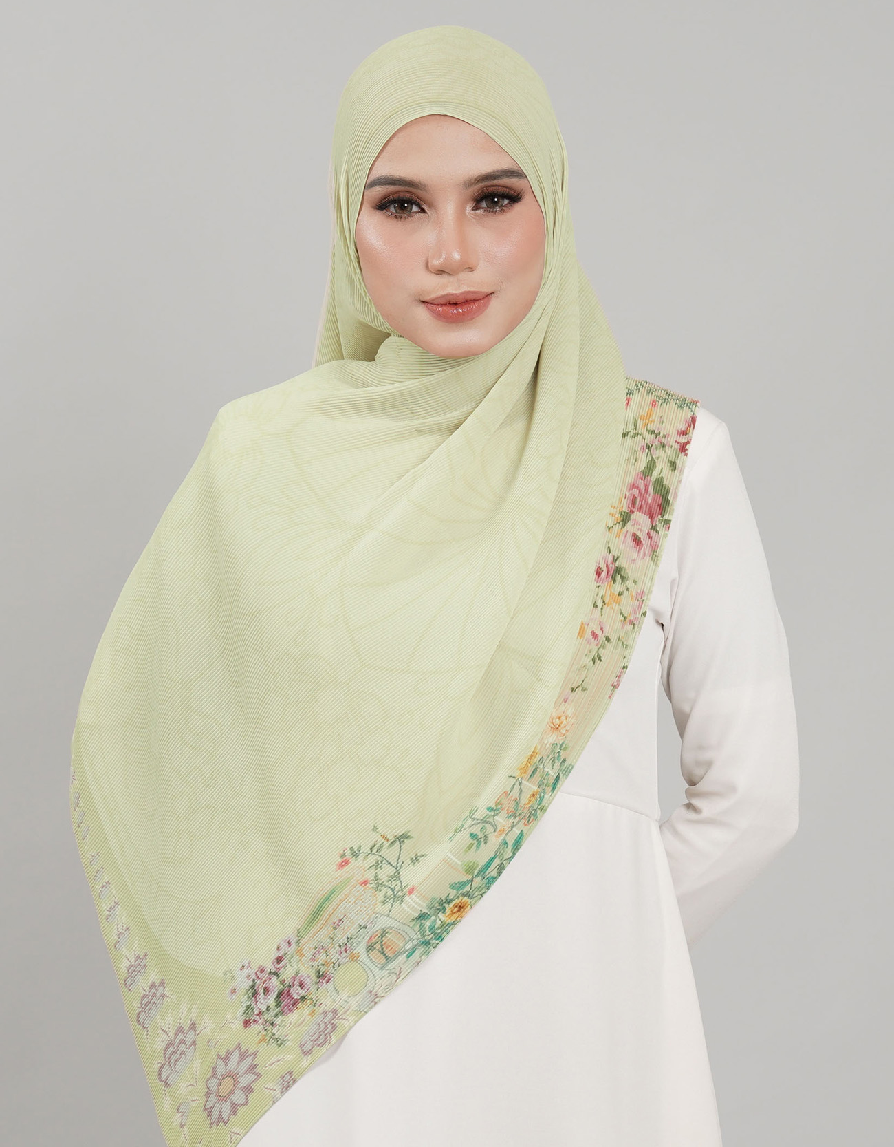 Saloma Pleated Shawl - 09 Inari