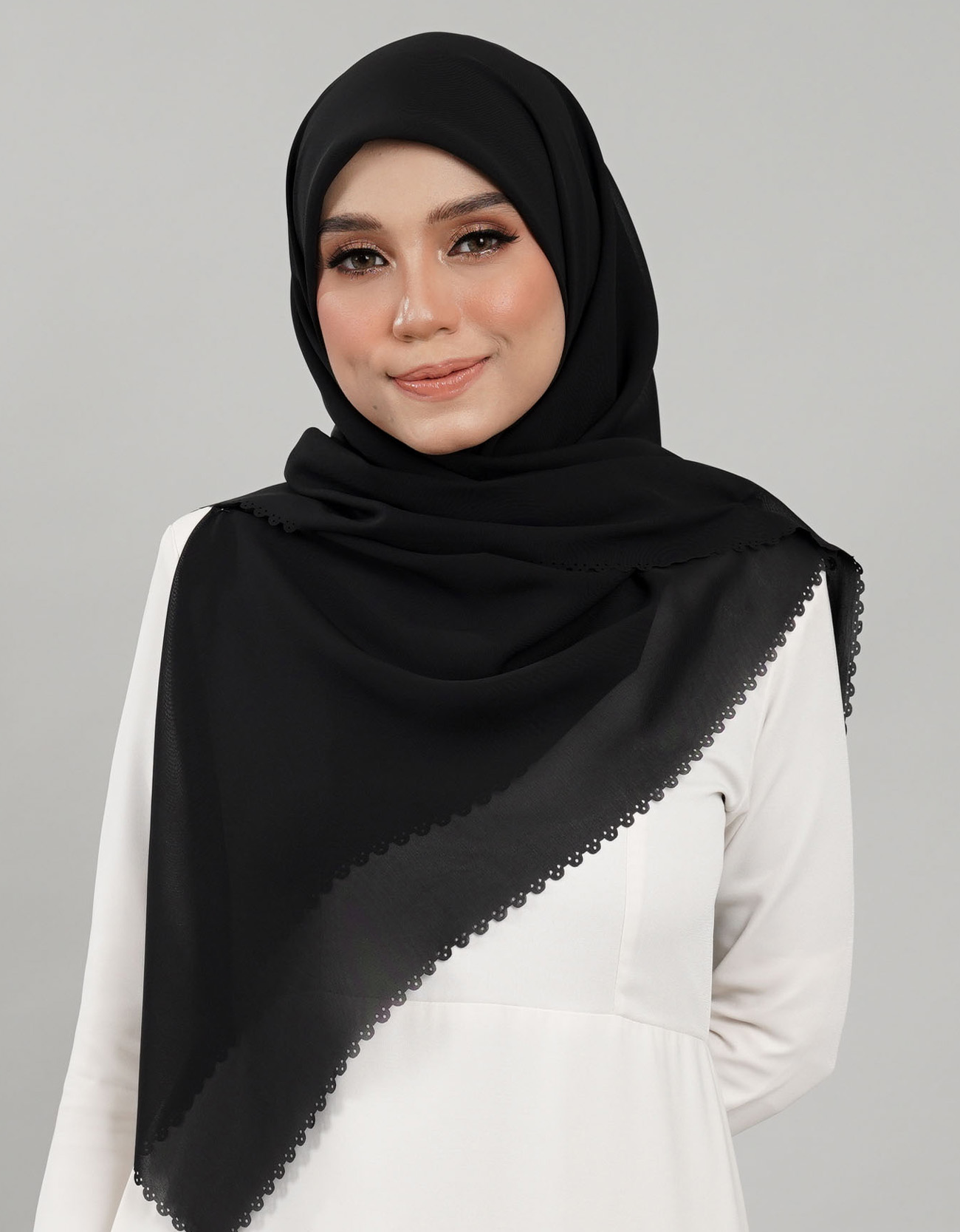 Feena Bawal Plain - 13 Black