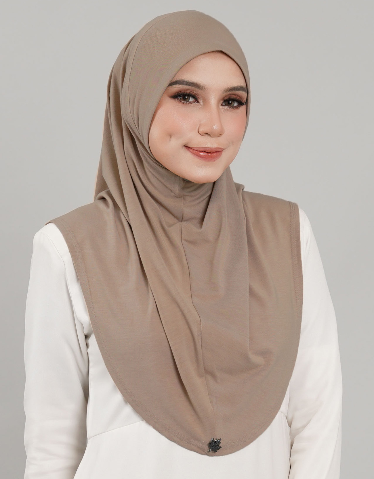 Express Hijab Damia Plain - 16 Khaki&w=300&zc=1