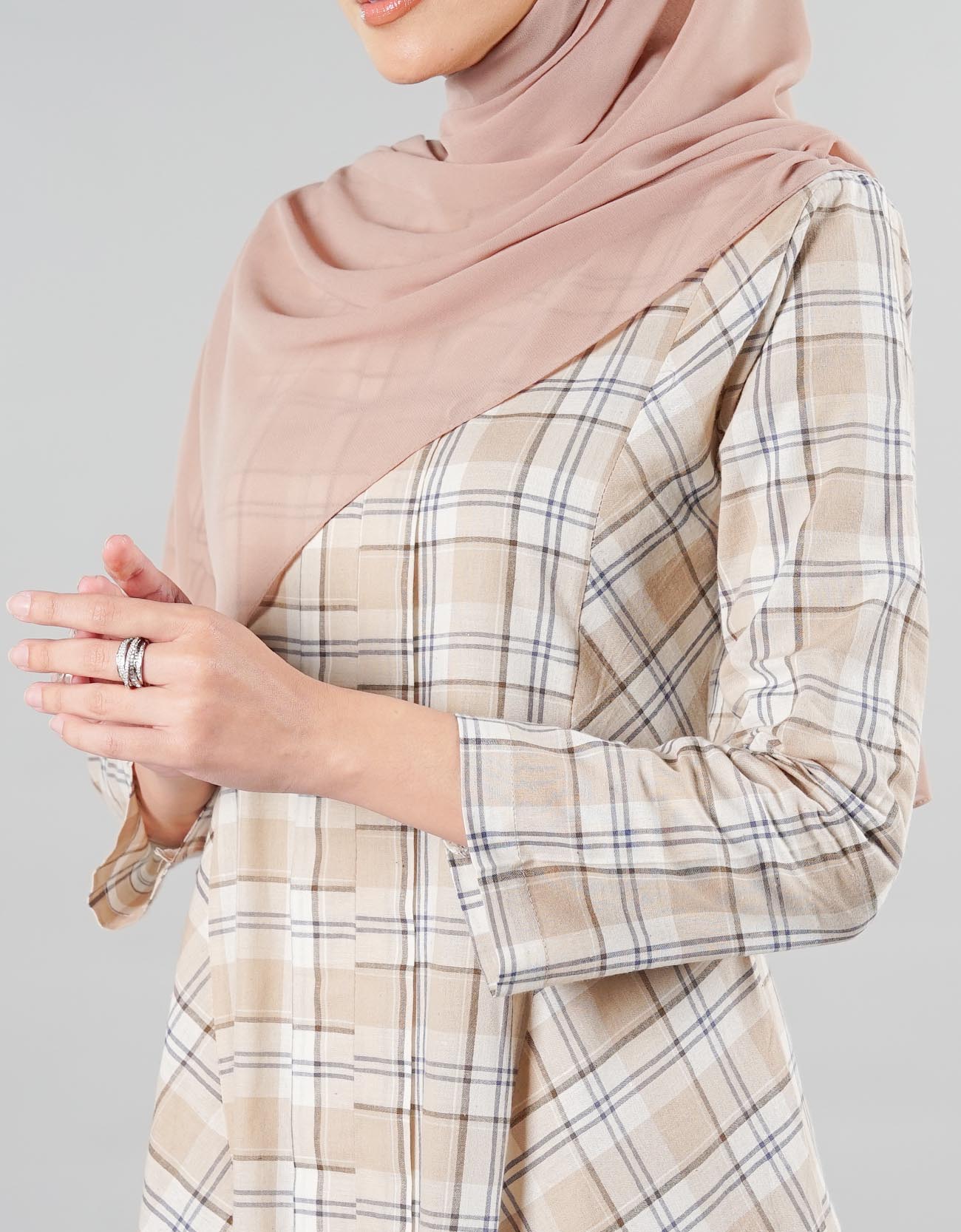 Lela Kebarung - 02 Light Brown