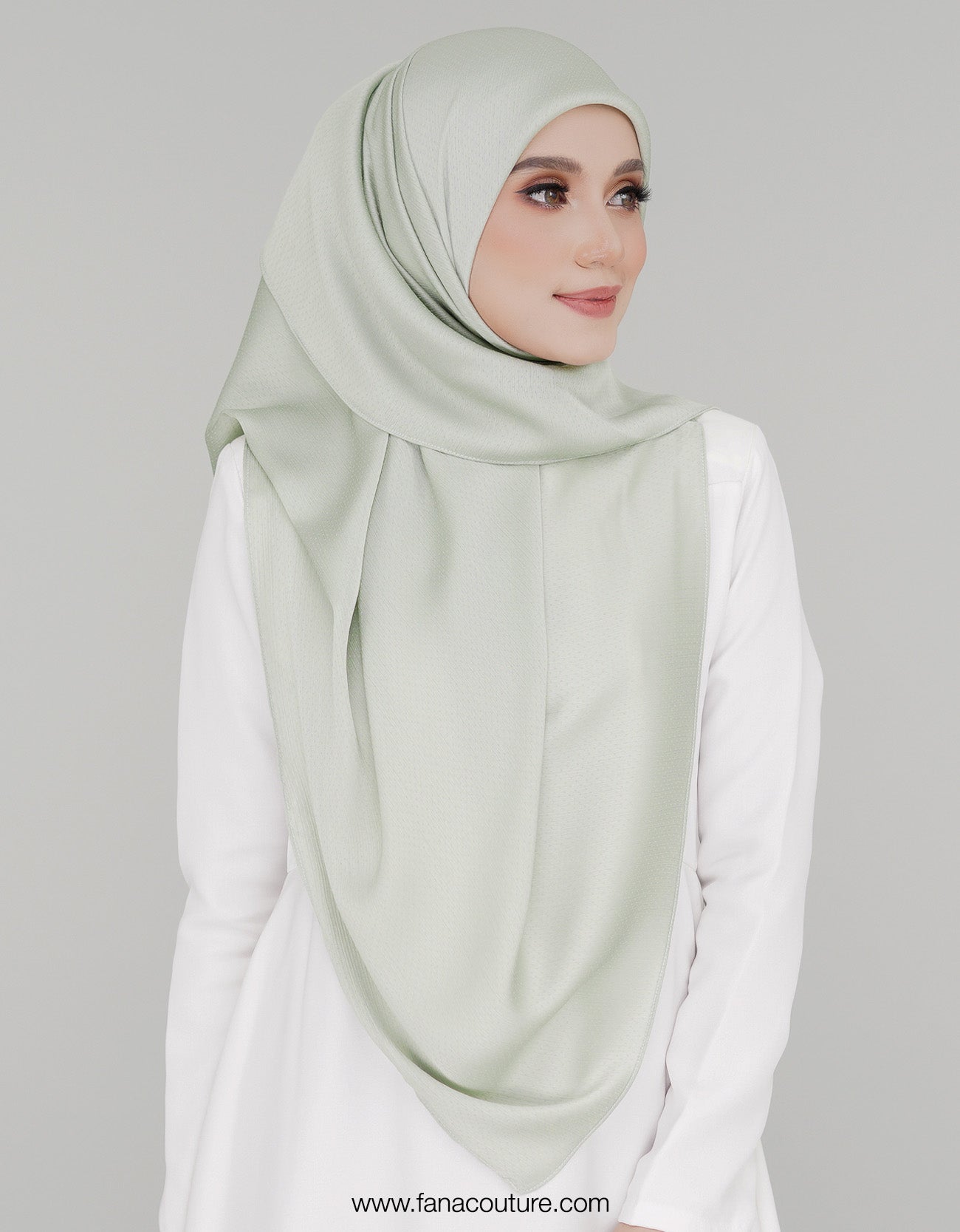 Naura Bawal Plain - 12 Laurel