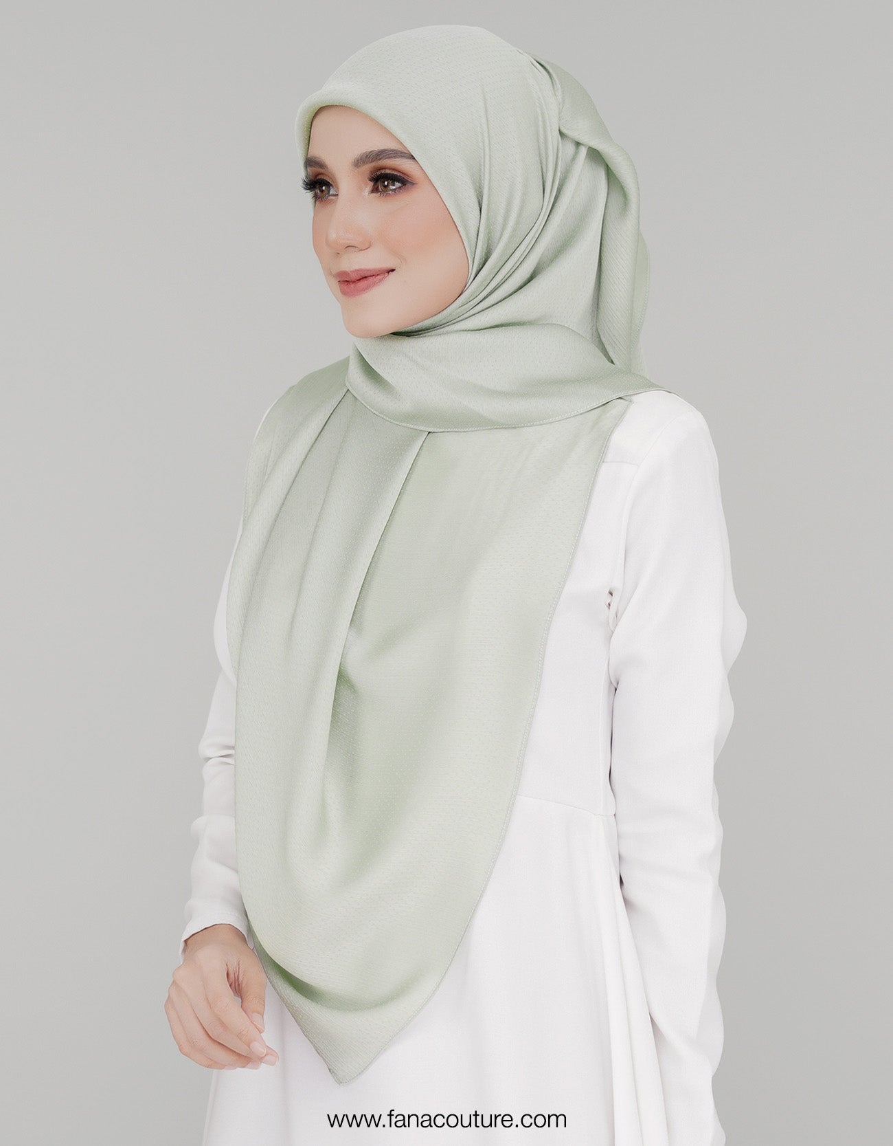 Naura Bawal Plain - 12 Laurel