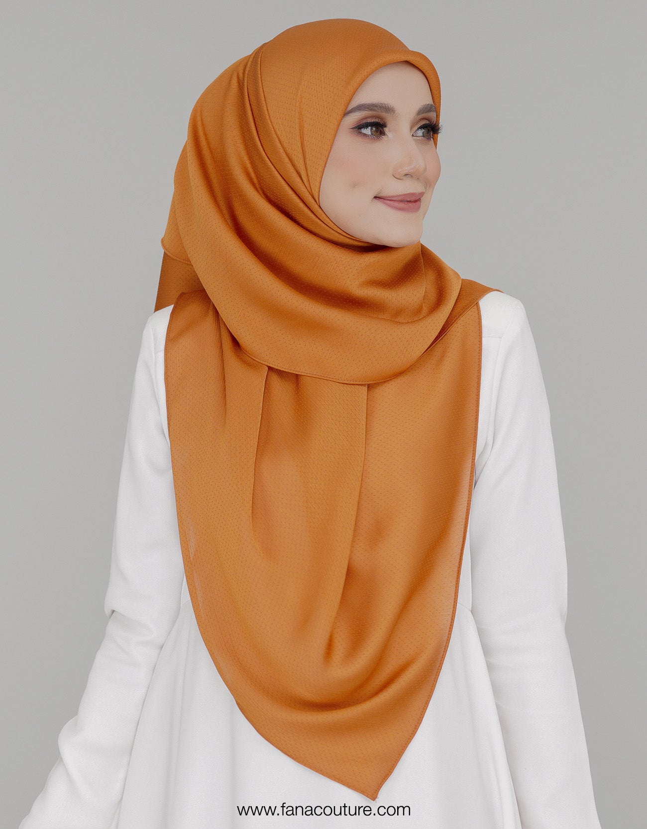 Naura Bawal Plain - 19 Carrot