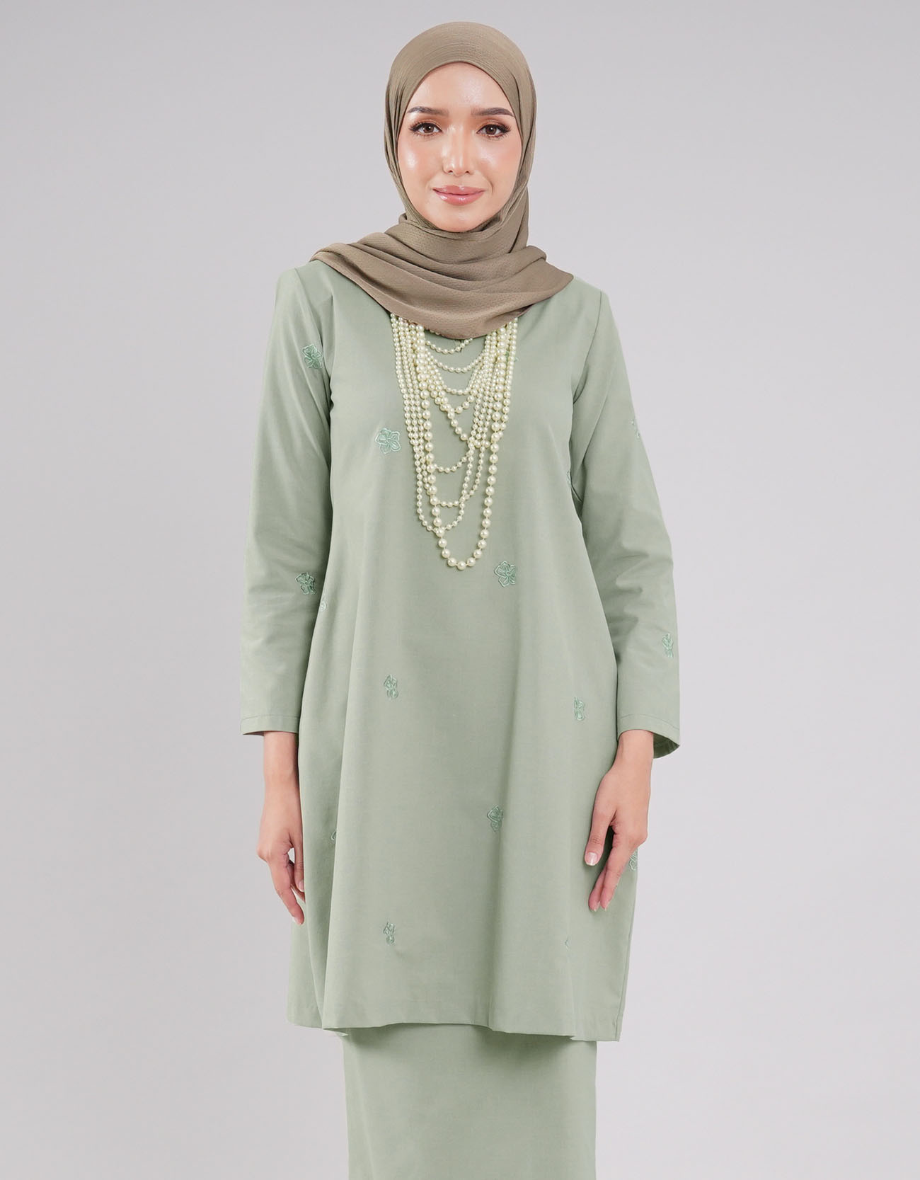 Mahrani Kurung Riau Adult Cotton Embroidered - 01 Green&w=300&zc=1