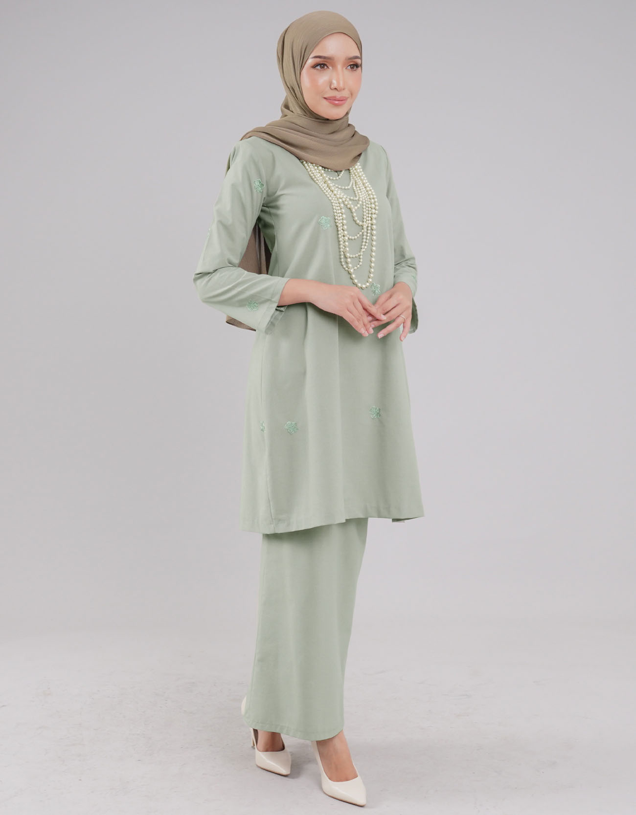 Mahrani Kurung Riau Adult Cotton Embroidered - 01 Green