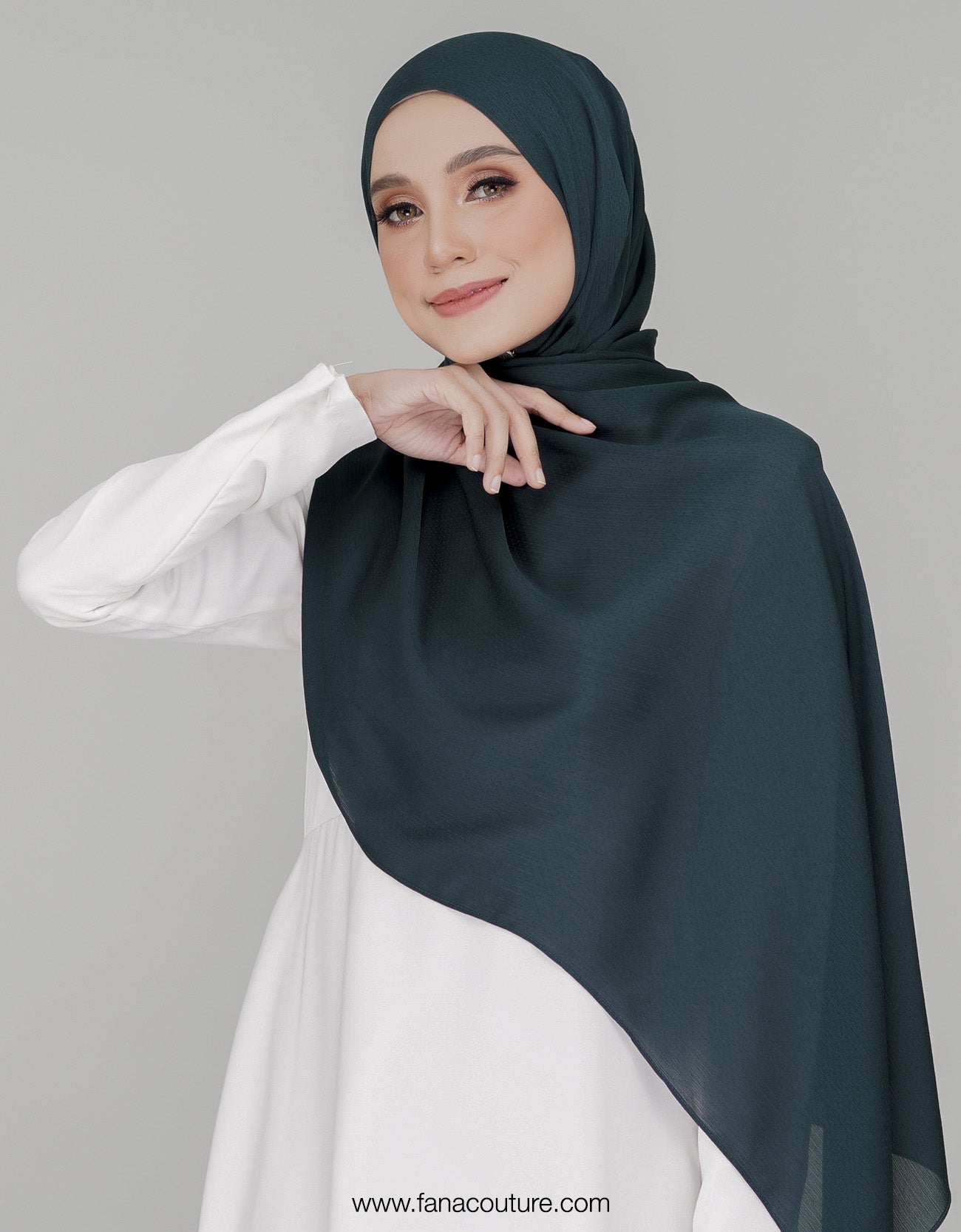 Naura Shawl Plain - 11 Bottle Green