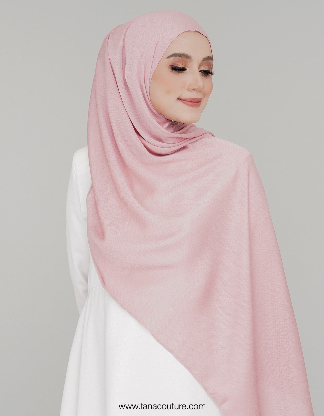 Naura Shawl Plain - 16 Petunia