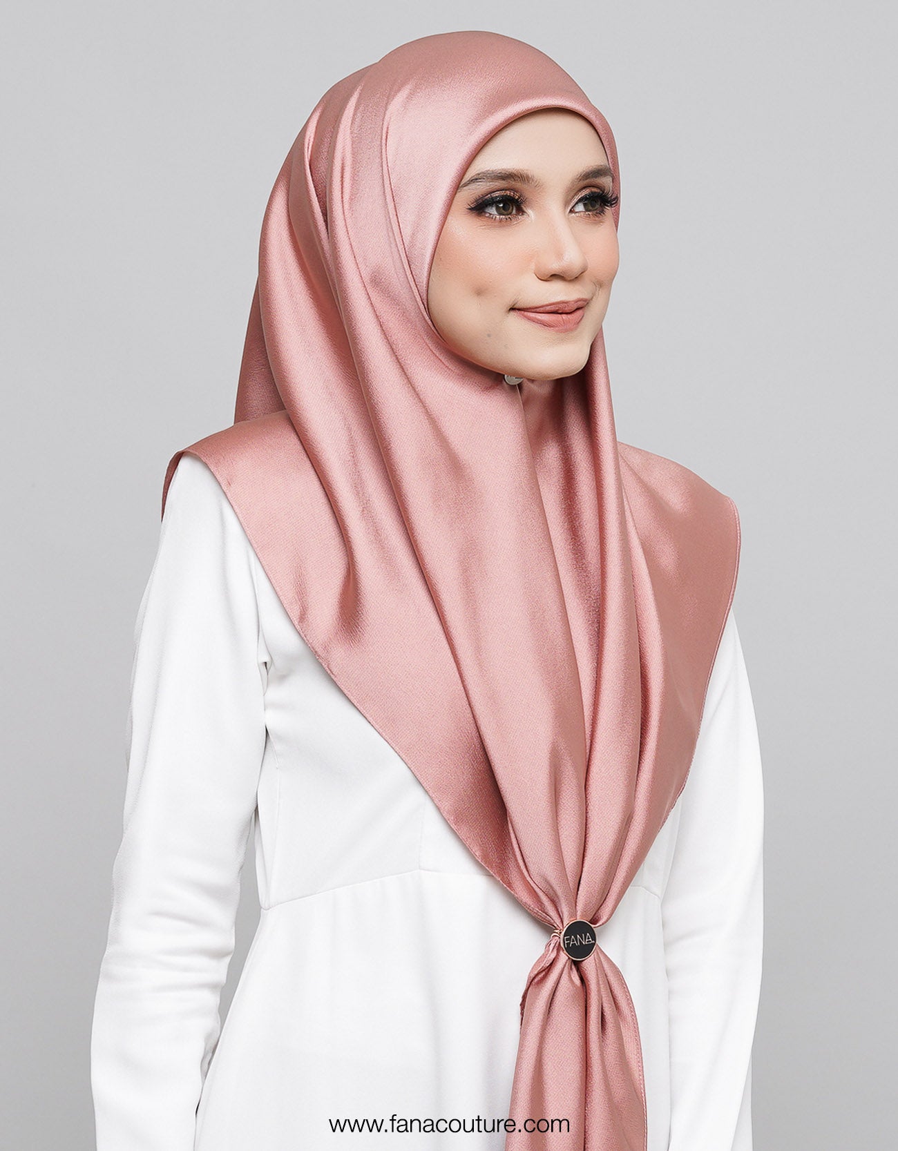 Yuki Bawal Satin - 11 Coral Orange