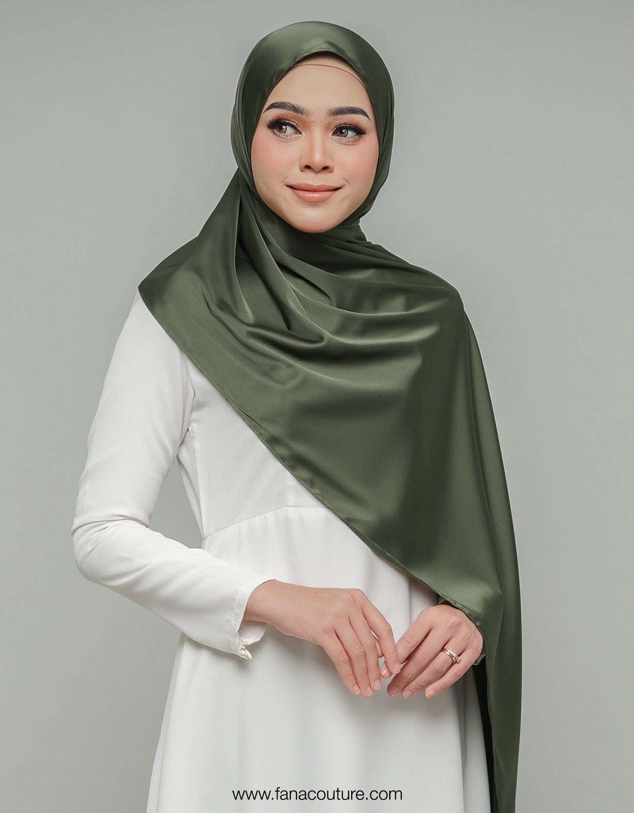 Haayu Shawl Satin - 09 Olive Green