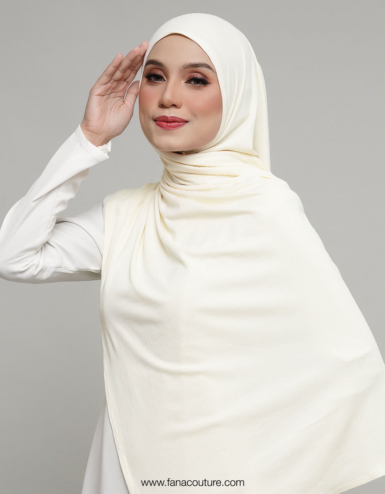 Lisa Shawl Plain - 03 Cream