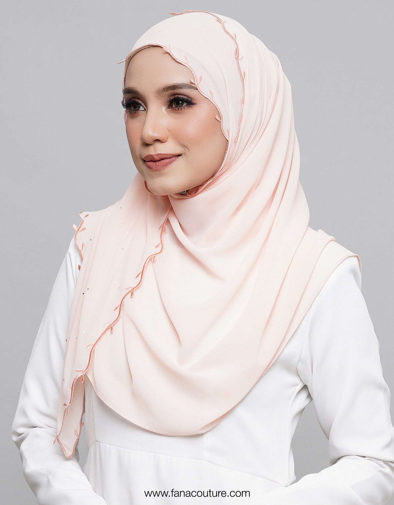 Nuha Shawl Sulam - 02 Apricot