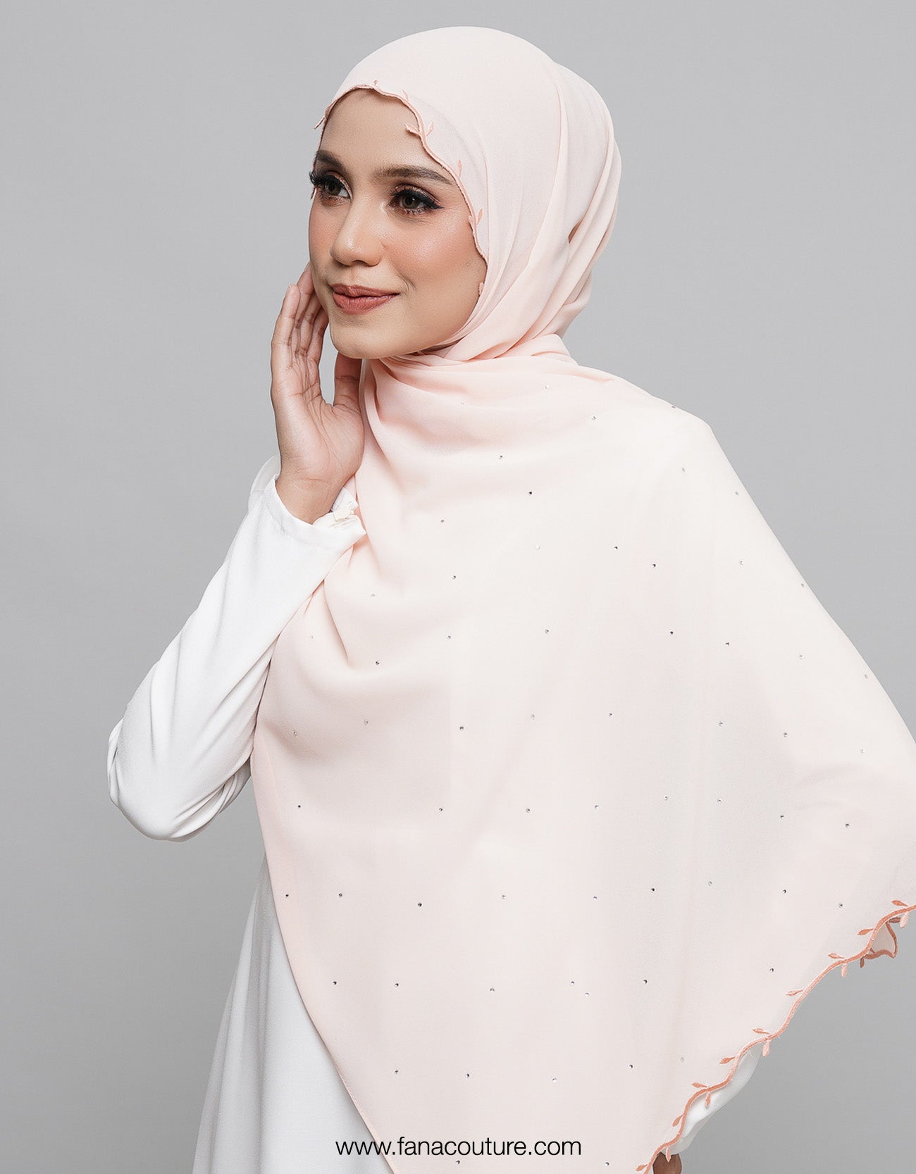 Nuha Shawl Sulam - 02 Apricot