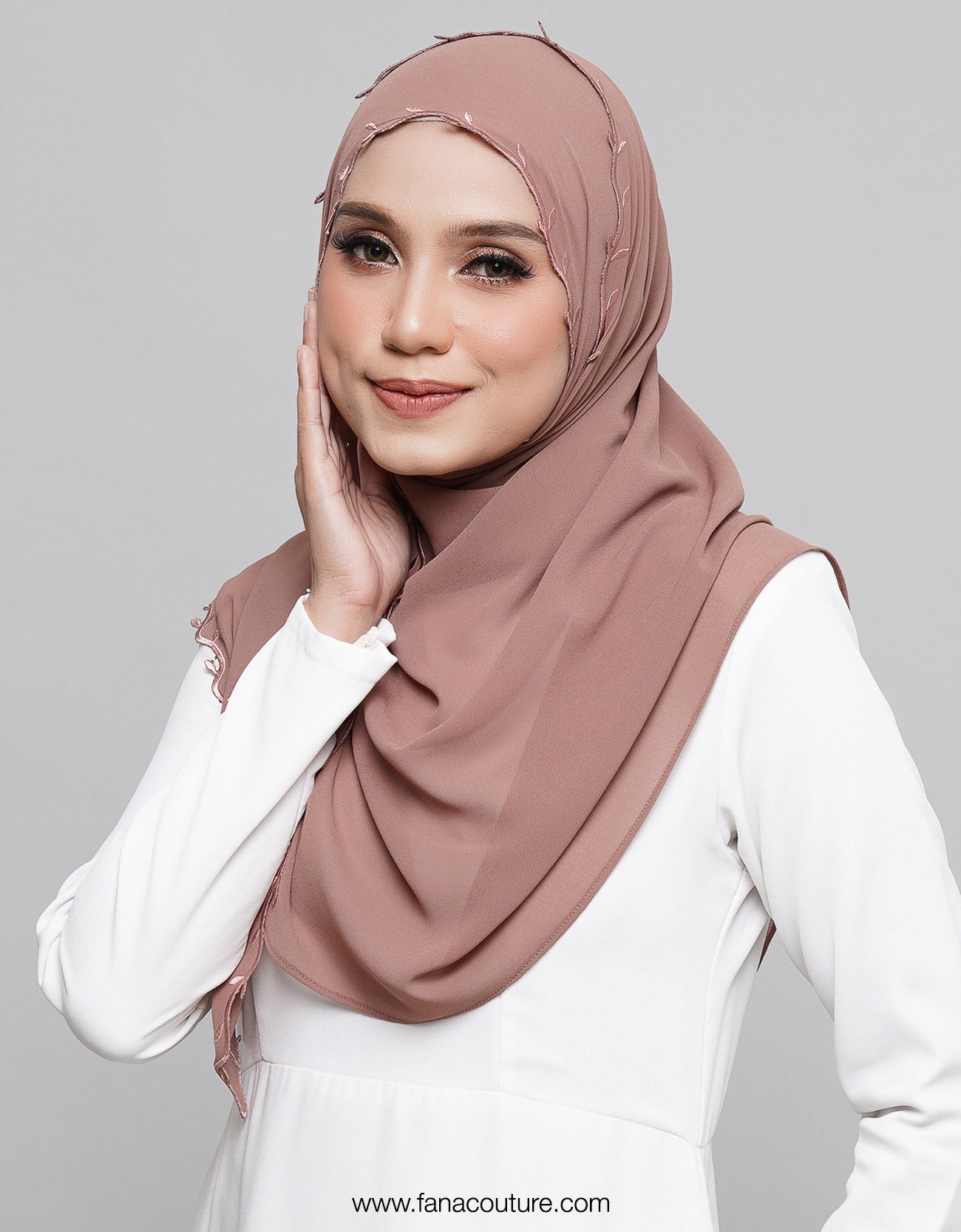 Nuha Shawl Sulam - 12 Dark Pearwood