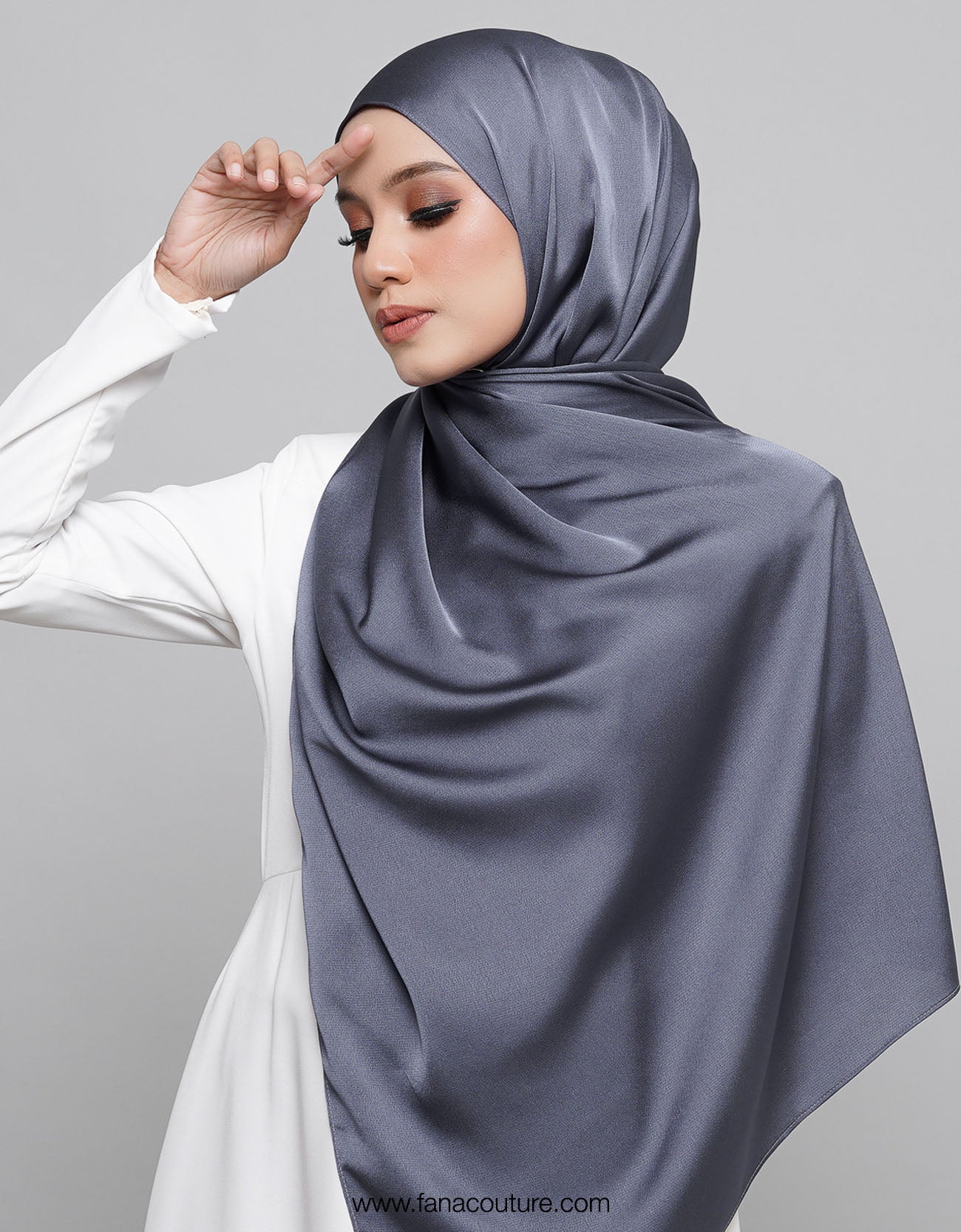 Yuki Shawl Satin  - 05 Aegean Blue