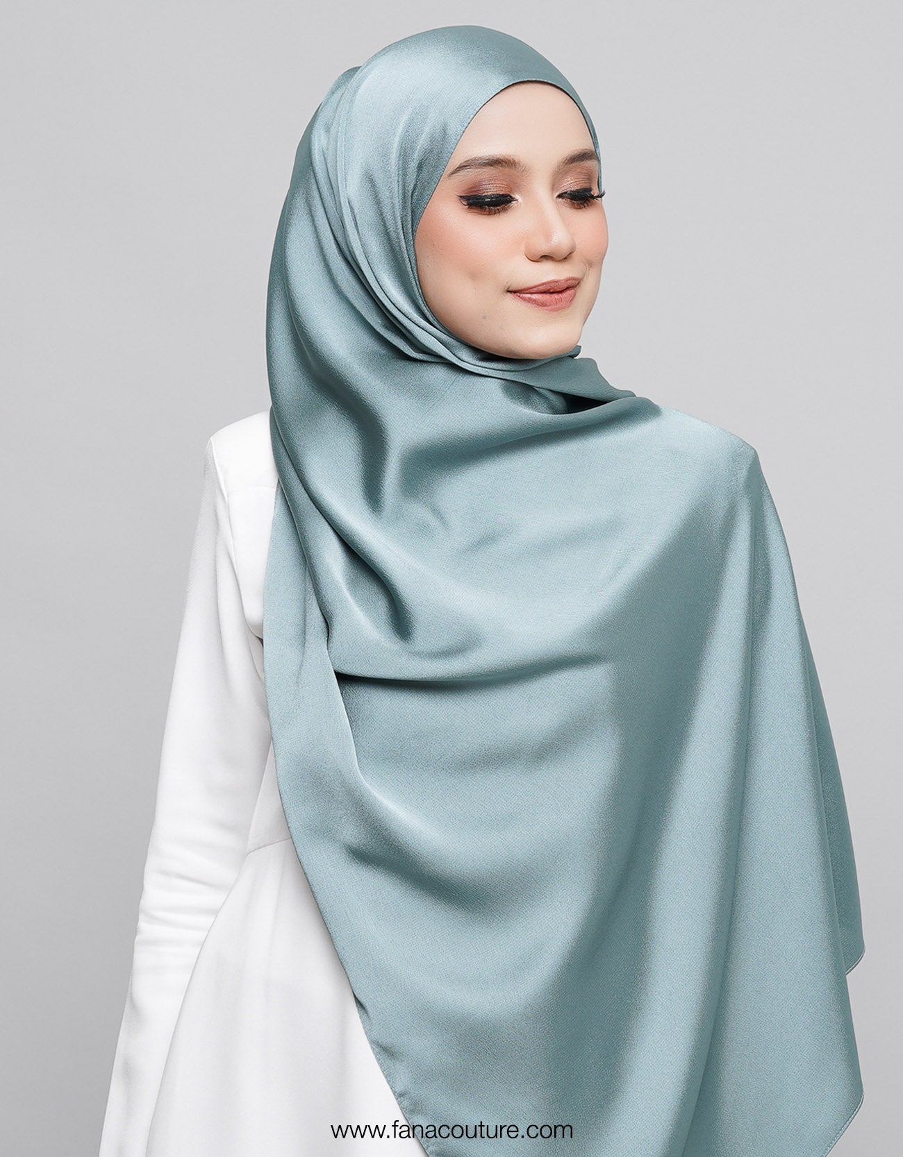 Yuki Shawl Satin  - 06 Verdigris