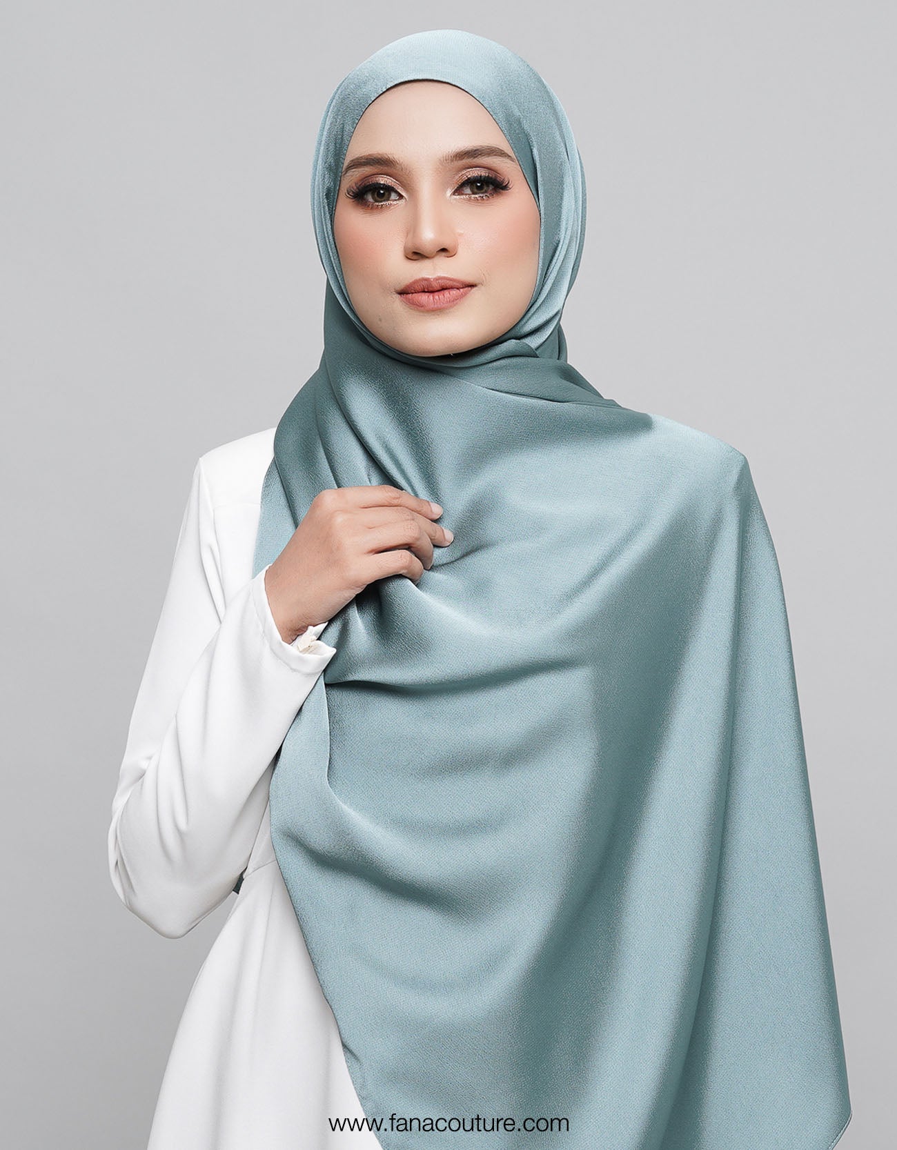 Yuki Shawl Satin  - 06 Verdigris