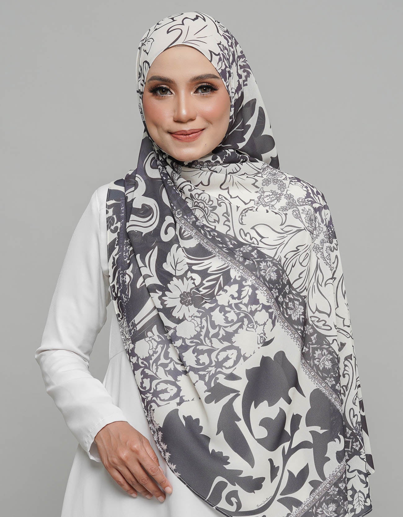 Sofea Long Shawl - 09 Enchanted garden