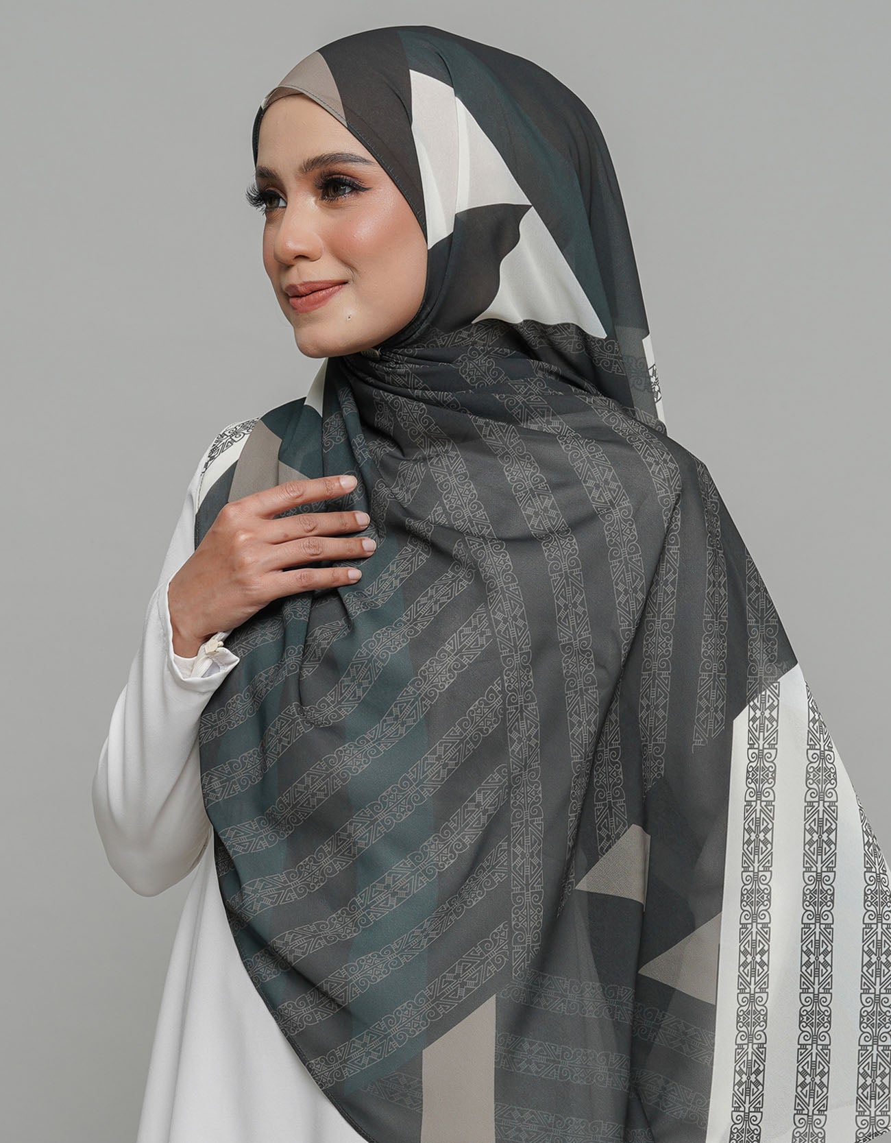 Sofea Long Shawl - 16 Timeless