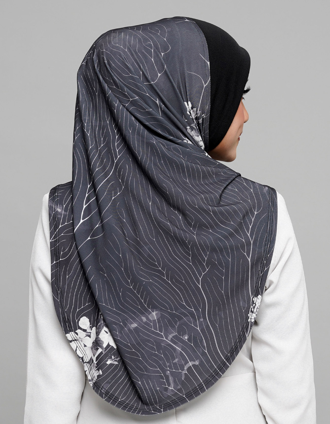 Express Hijab Damia Signature 03 - Black Edition