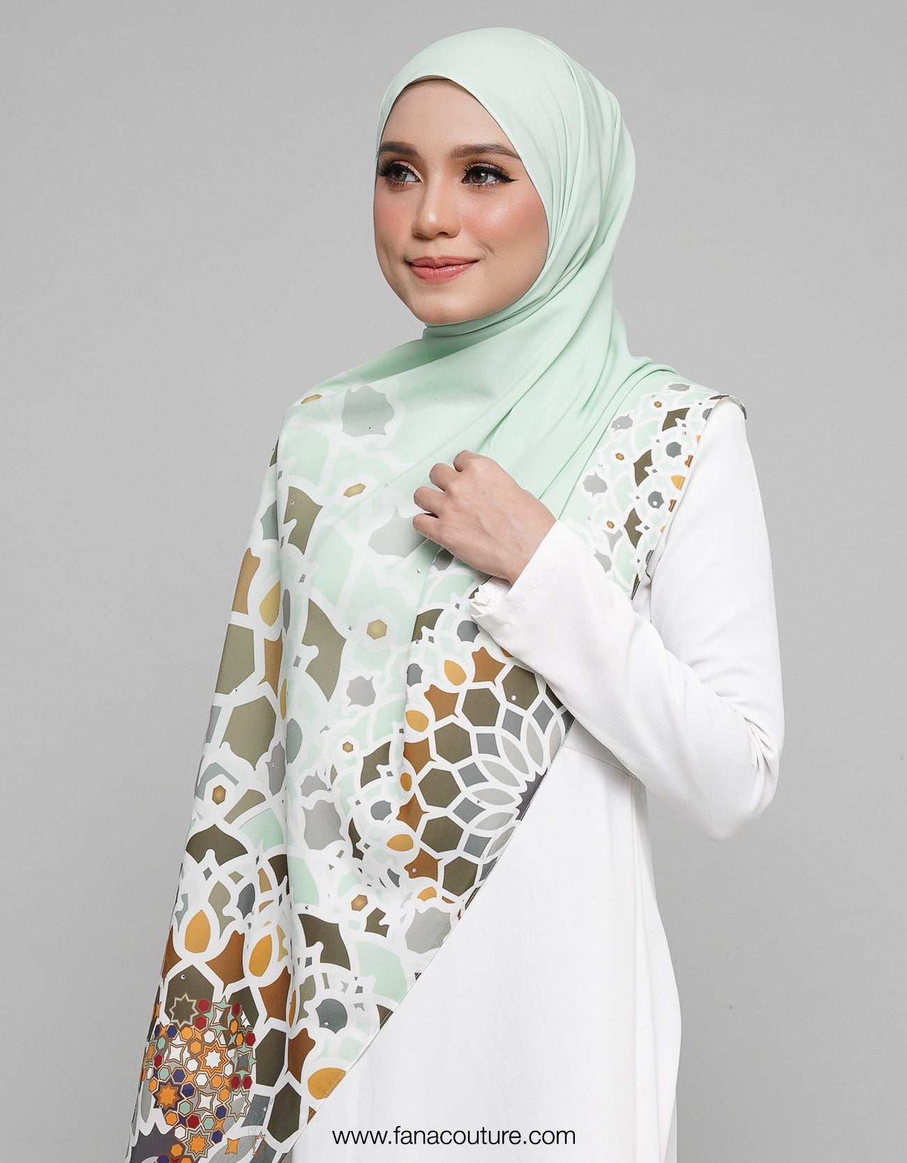 Ratu Shawl Premium - 02 Asuukaa