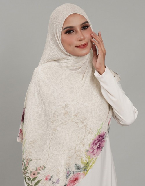 Saloma Pleated Shawl - 01 Akio