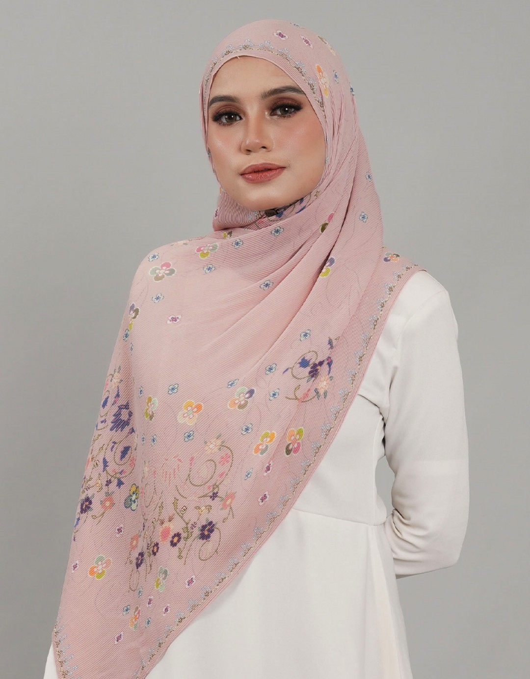 Saloma Pleated Shawl - 10 Joji