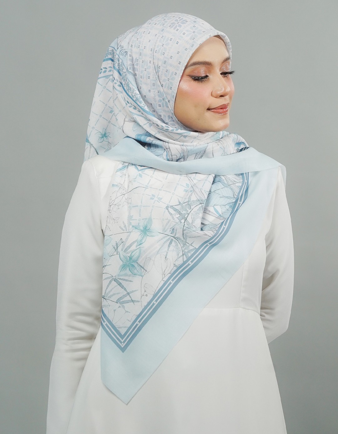 Ryna Bawal Printed - 11 Niltavaa