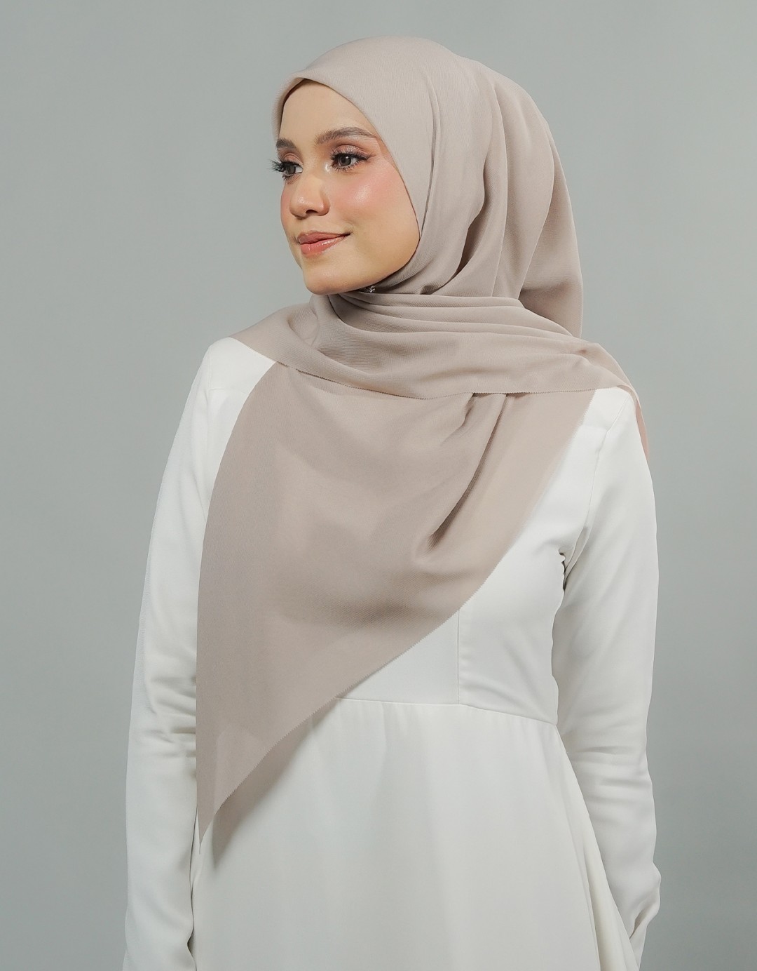 Ines Bawal Plain - 10 Plaster Brown