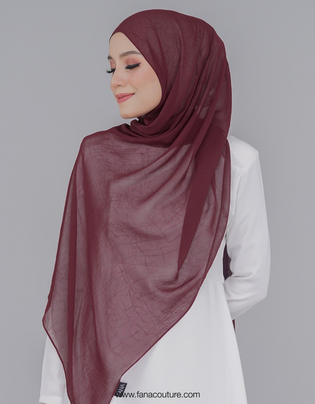 Aster Shawl Plain - 15 Garnet