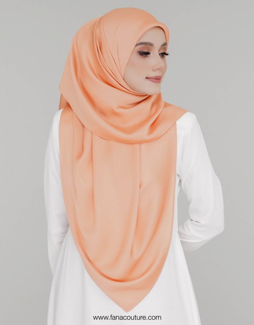 Naura Bawal Plain - 18 Cantaloupe