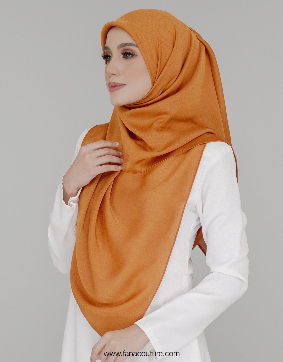 Naura Bawal Plain - 19 Carrot