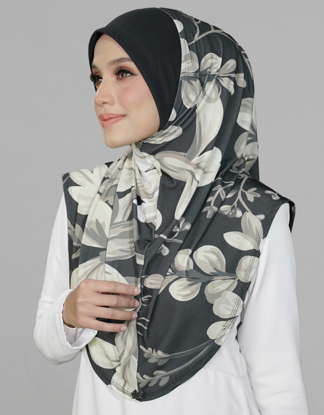 Express Hijab Damia Signature 13 - Black Edition