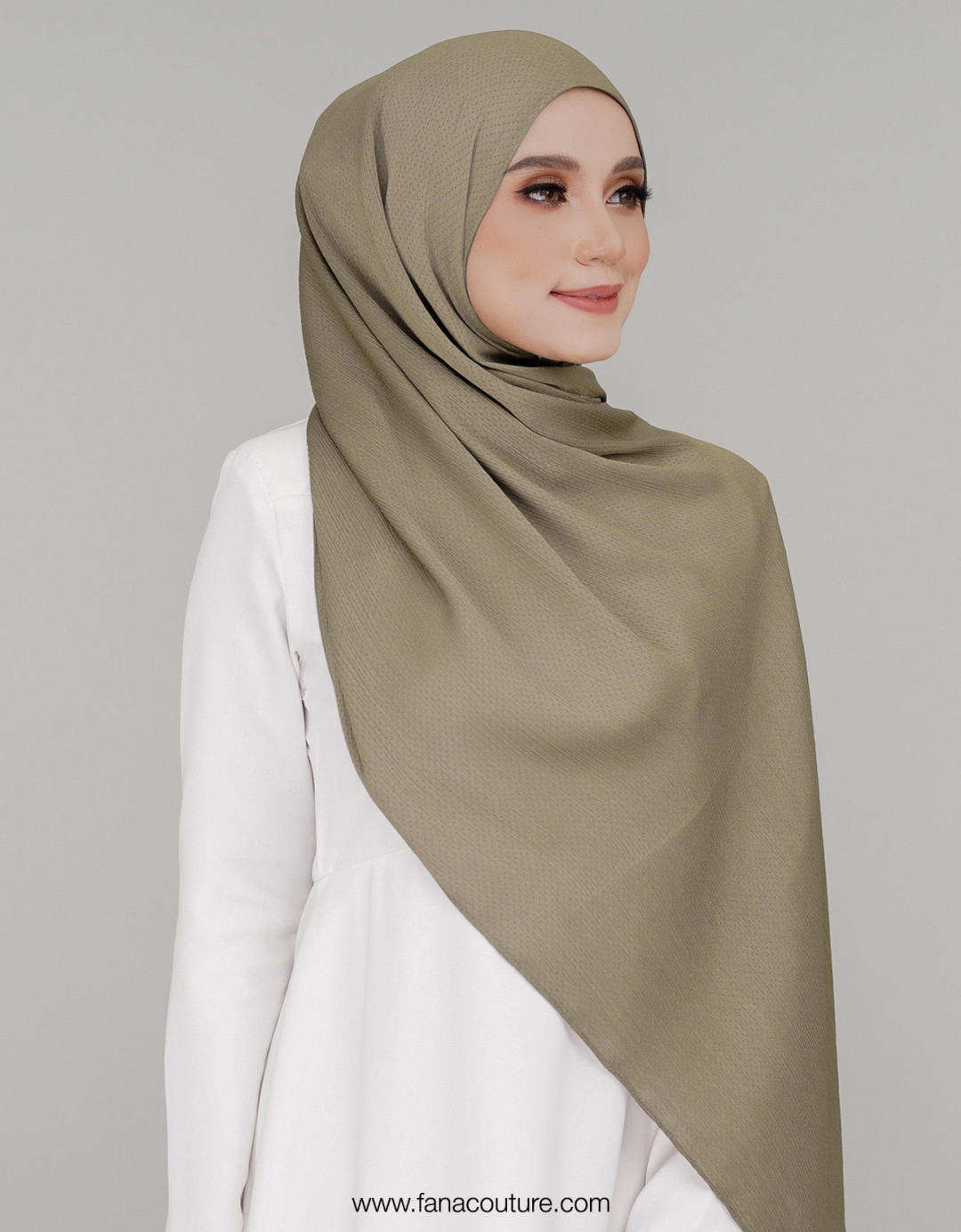 Naura Shawl Plain - 13 Army Green