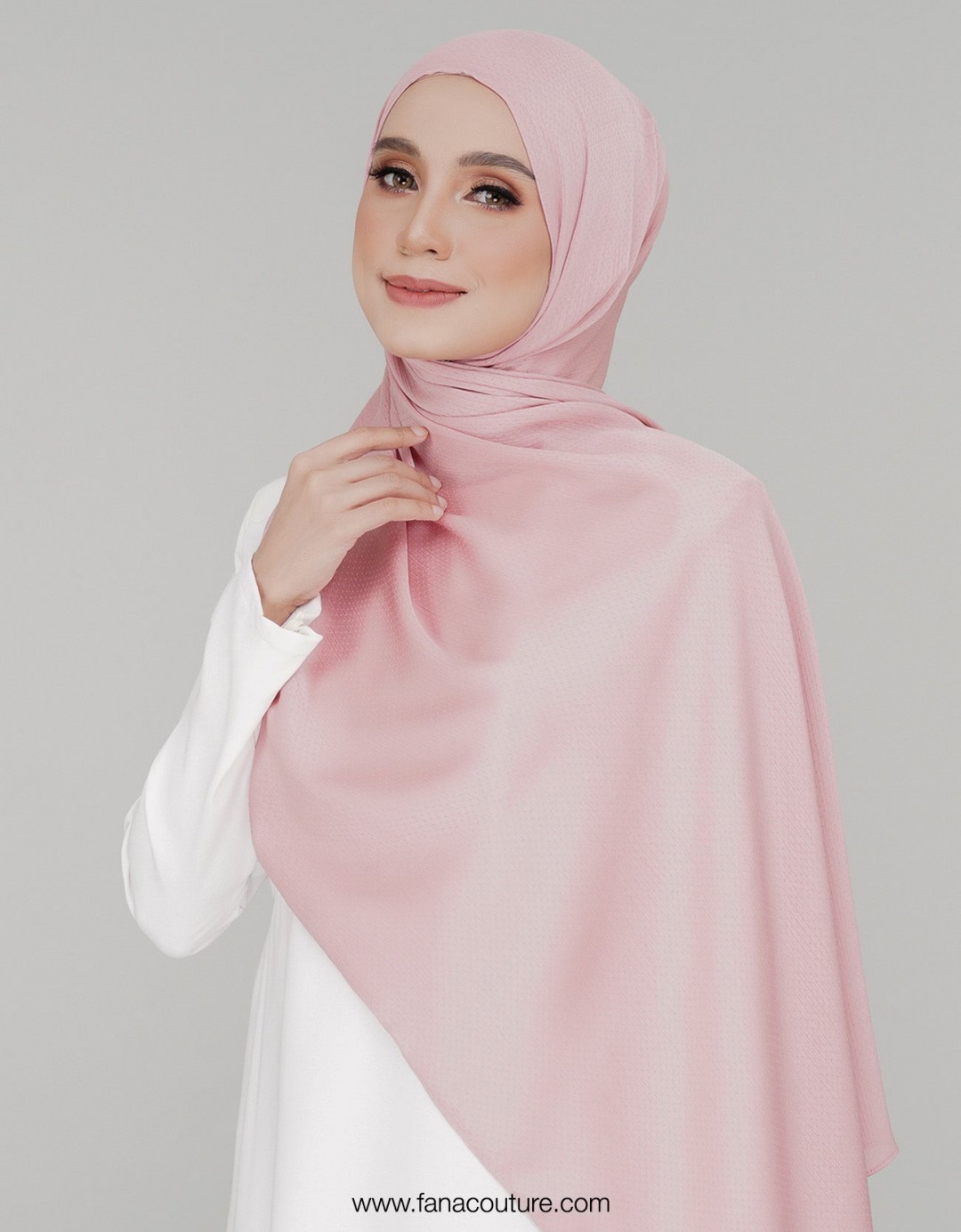 Naura Shawl Plain - 16 Petunia