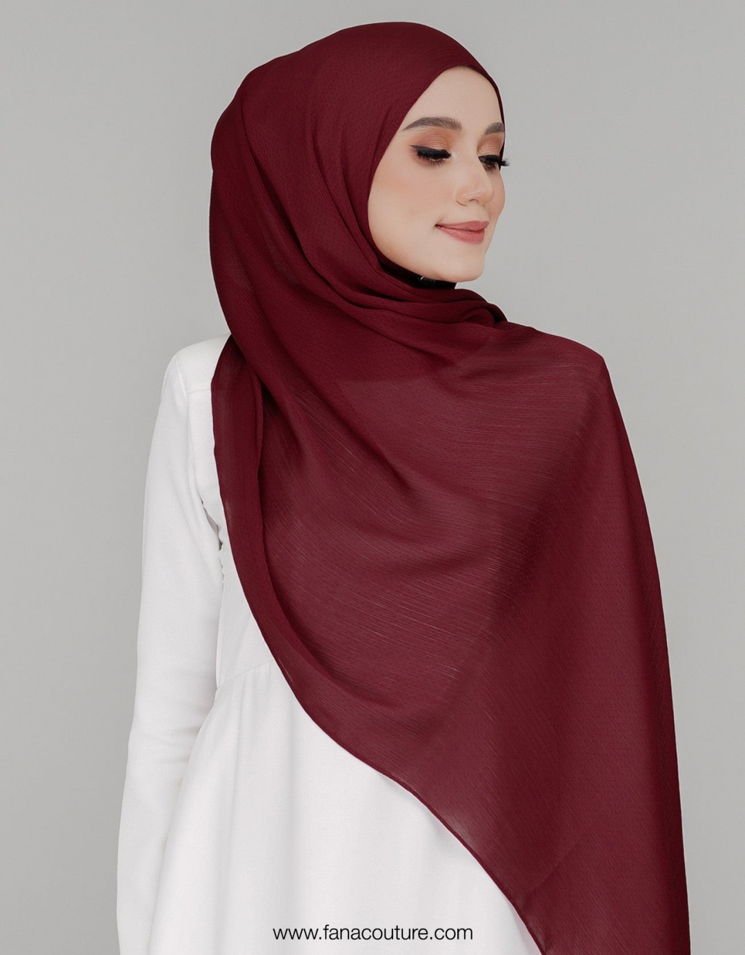 Naura Shawl Plain - 17 Wine Red