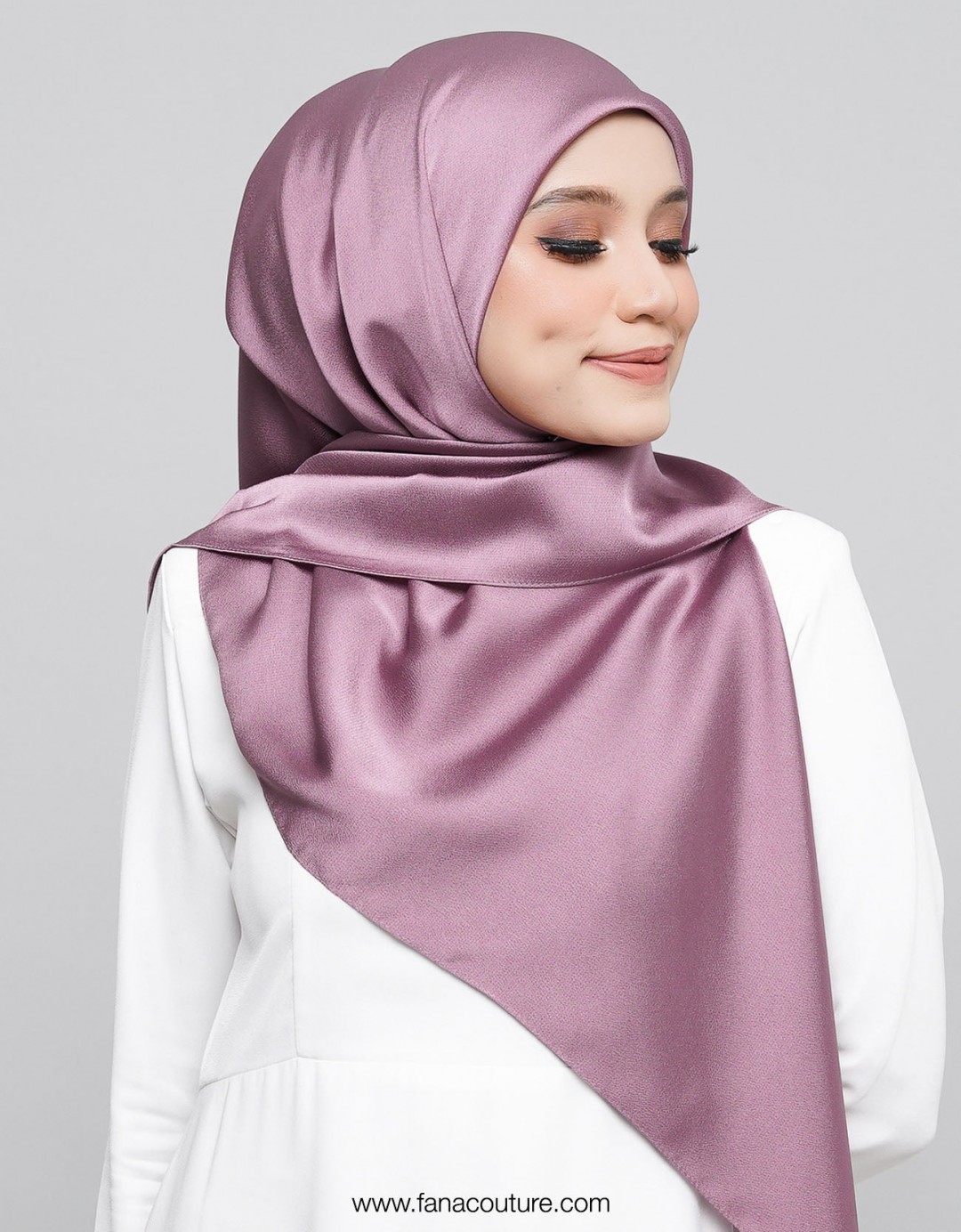 Yuki Bawal Satin - 10 Plum Purple