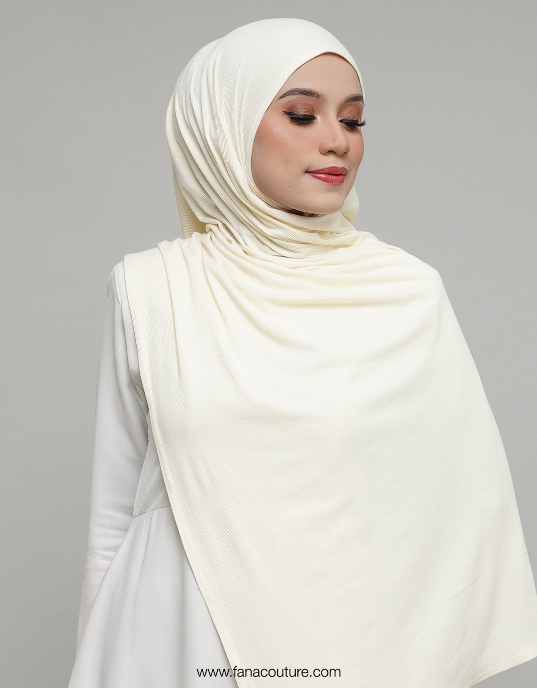 Lisa Shawl Plain - 03 Cream