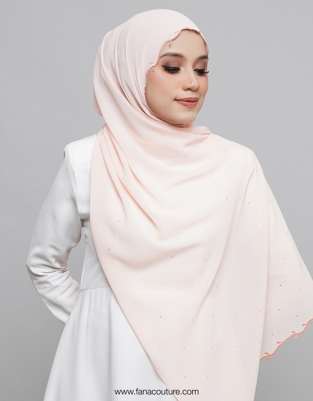 Nuha Shawl Sulam - 02 Apricot