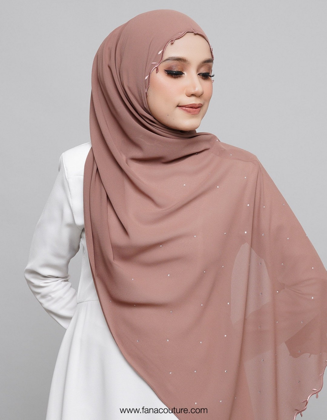 Nuha Shawl Sulam - 12 Dark Pearwood