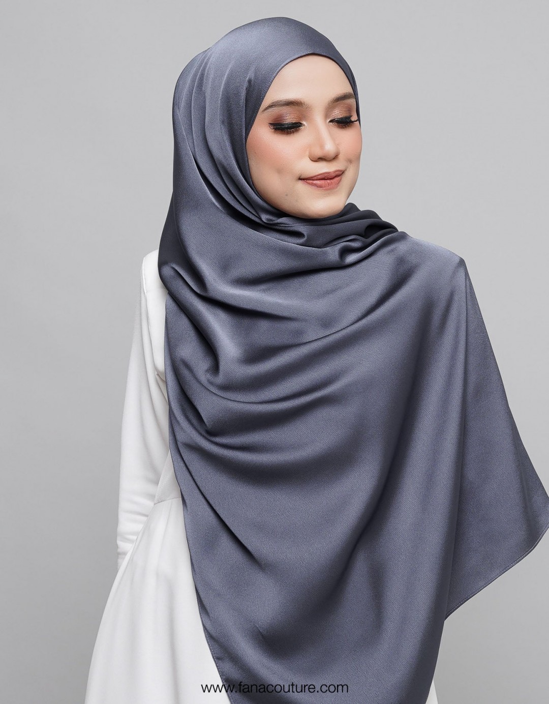 Yuki Shawl Satin  - 05 Aegean Blue