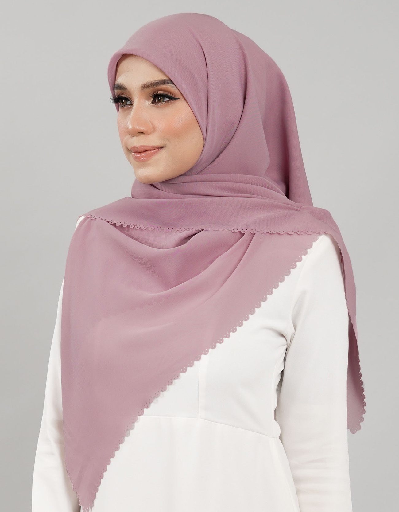 Feena Bawal Plain - 02 Plum