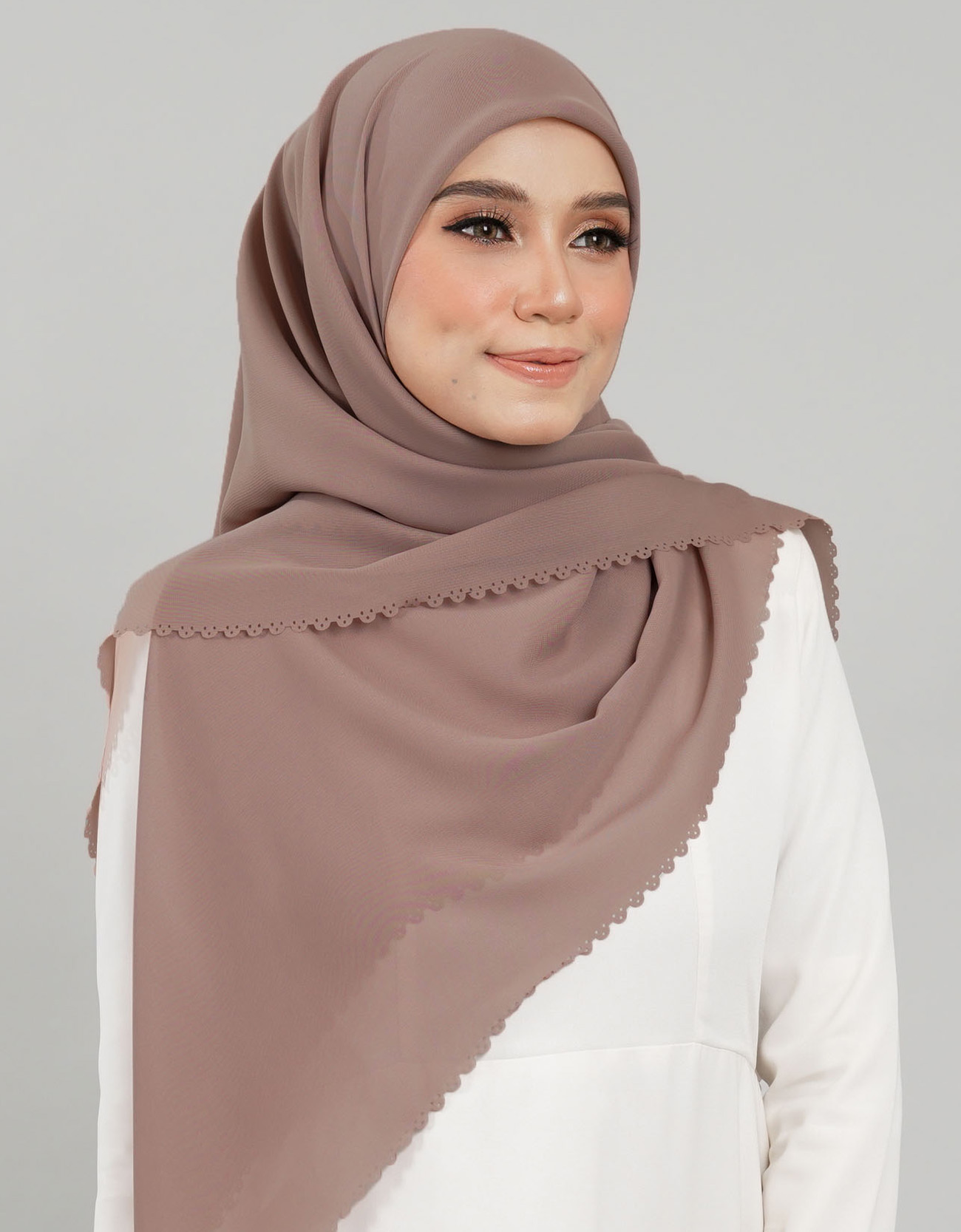 Feena Bawal Plain - 12 Milo