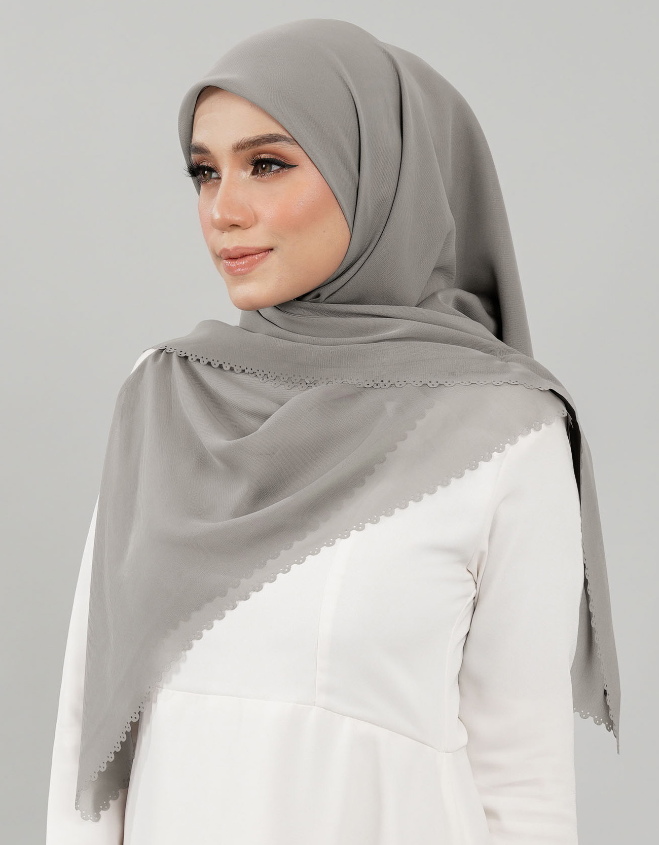 Feena Bawal Plain - 15 Silver