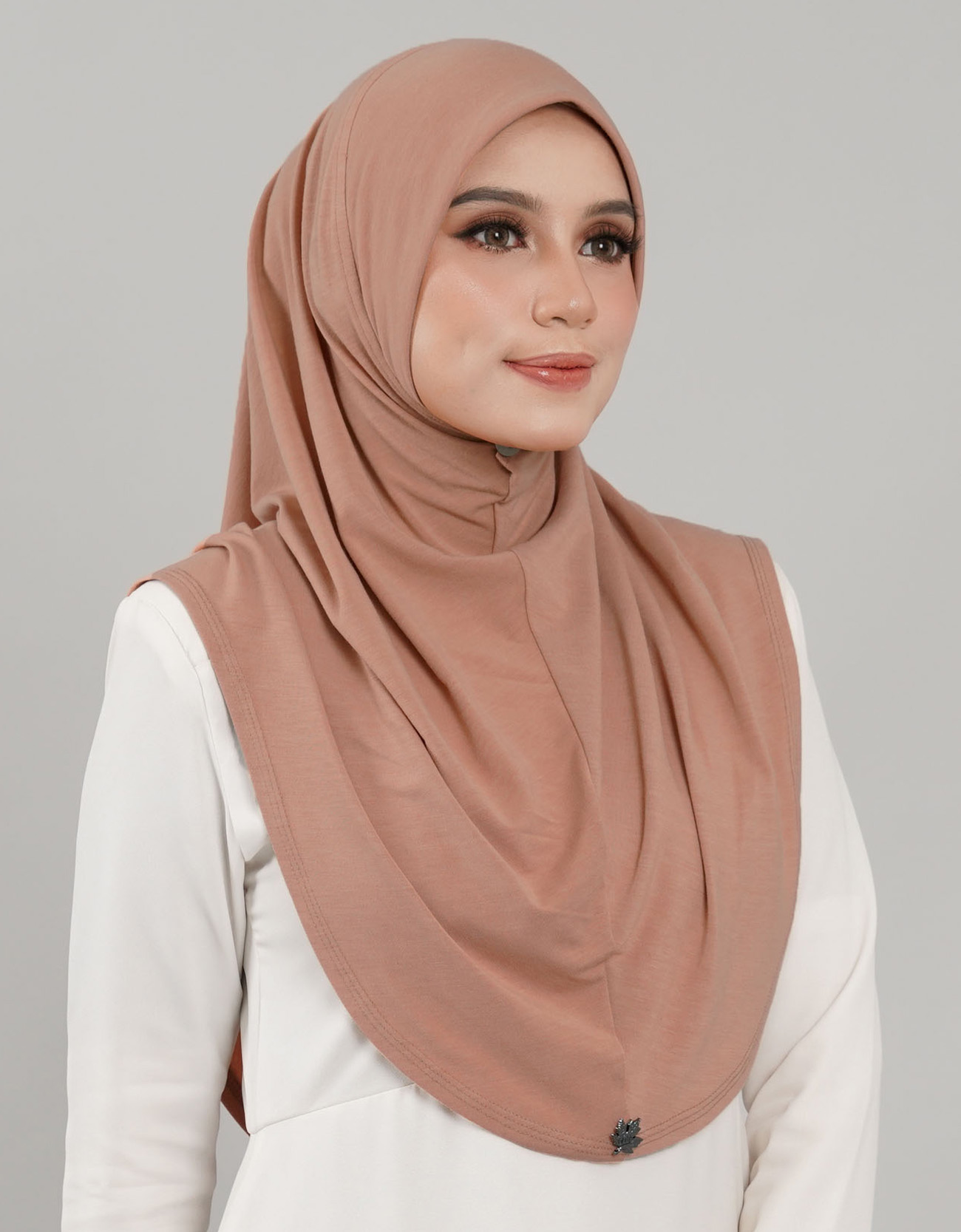 Express Hijab Damia Plain - 17 Antique Brass