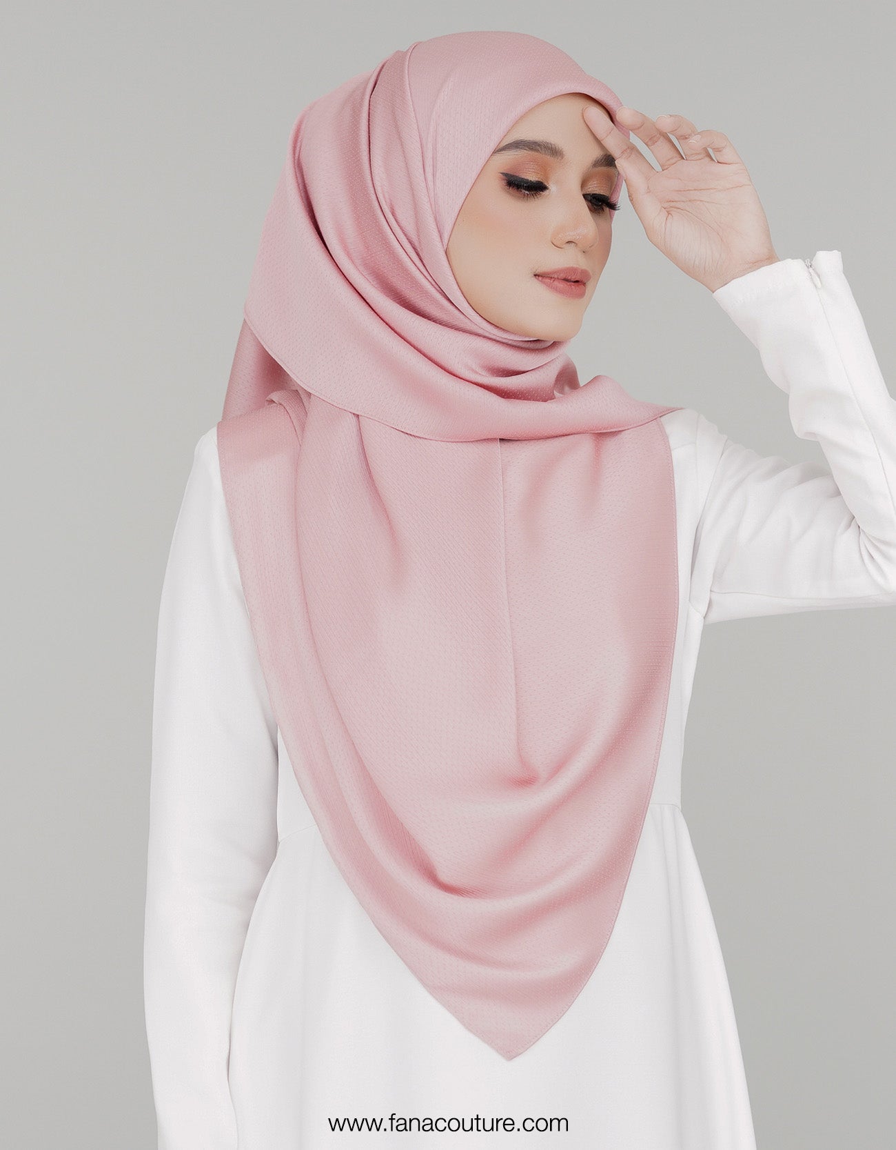 Naura Bawal Plain - 16 Petunia