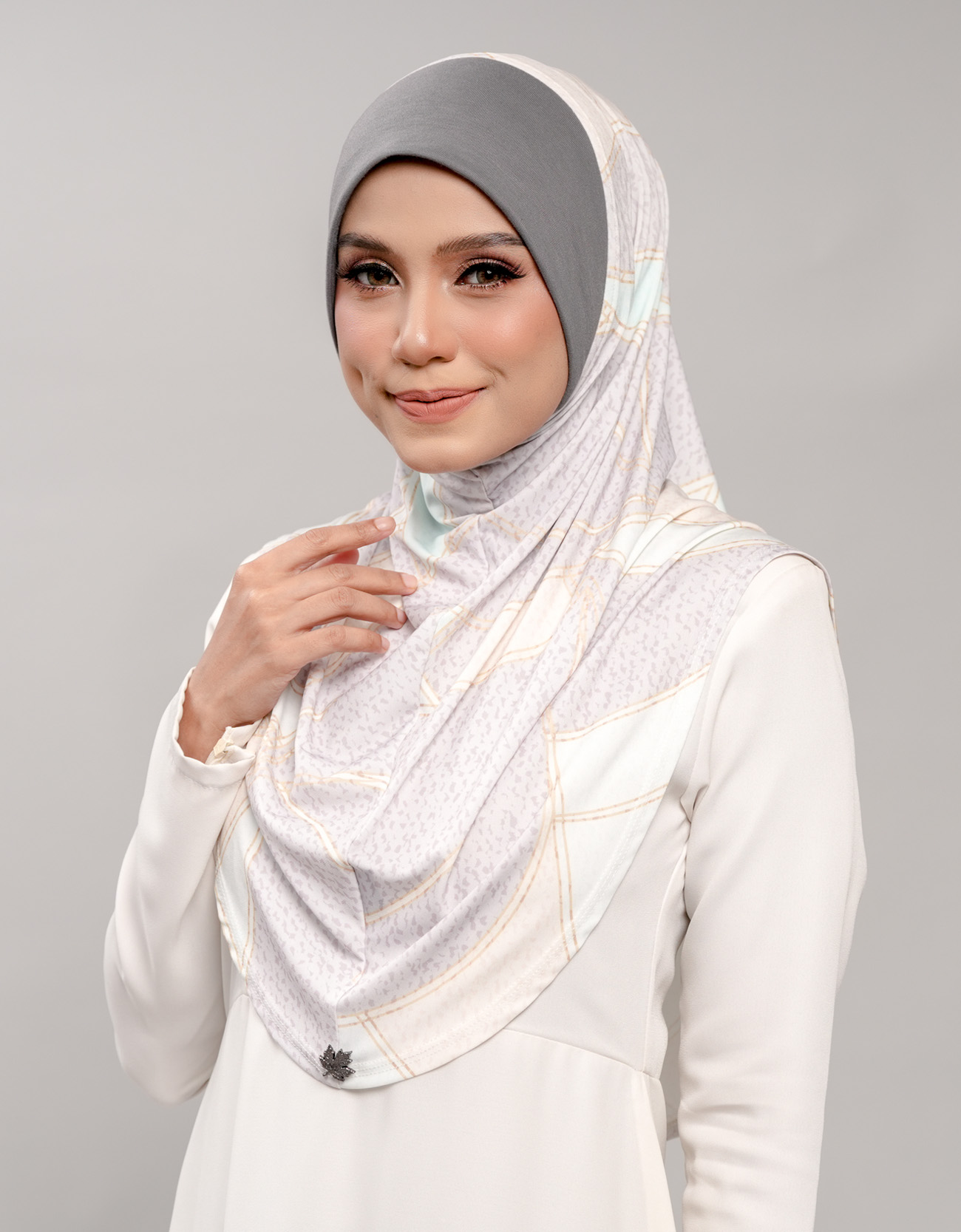 Express Hijab Damia Signature 15 Clover Ria